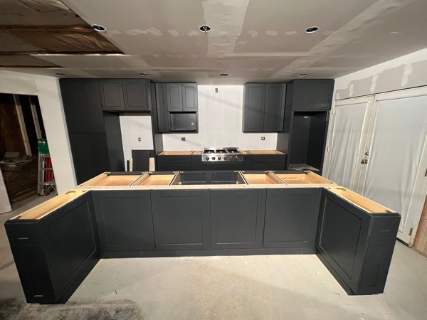 White vs Gray Shaker Cabinets: Which Is Right for Your San Antonio Kitchen?