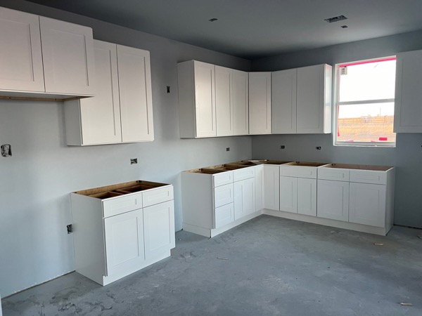 Cabinet Finishes Explained: Paint, Stain, Laminate, Thermofoil — Pros & Cons