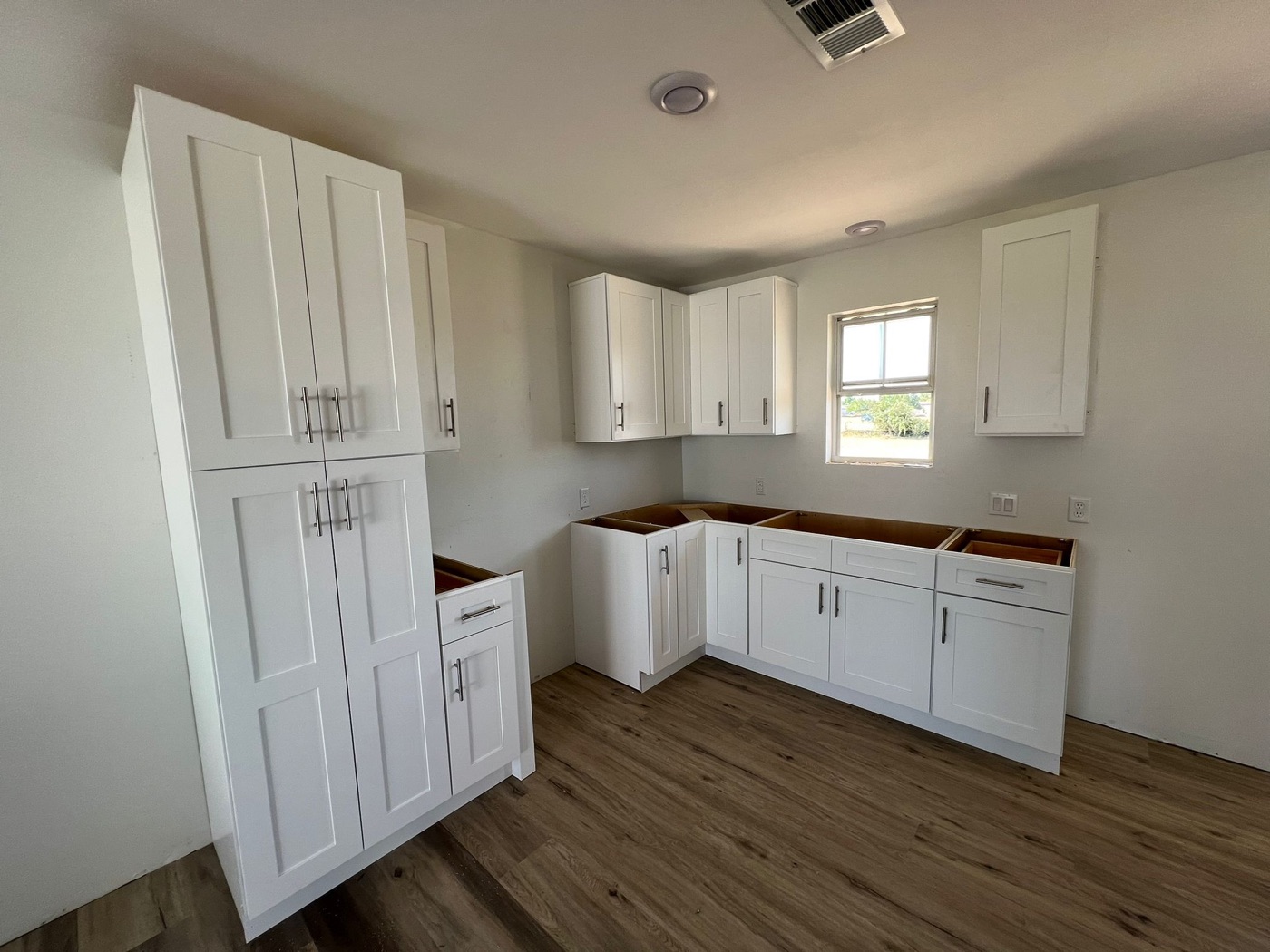 Kitchen Cabinet Trends vs Timeless Classics: What to Pick for Resale Value — WoodArt Cabinets San Antonio