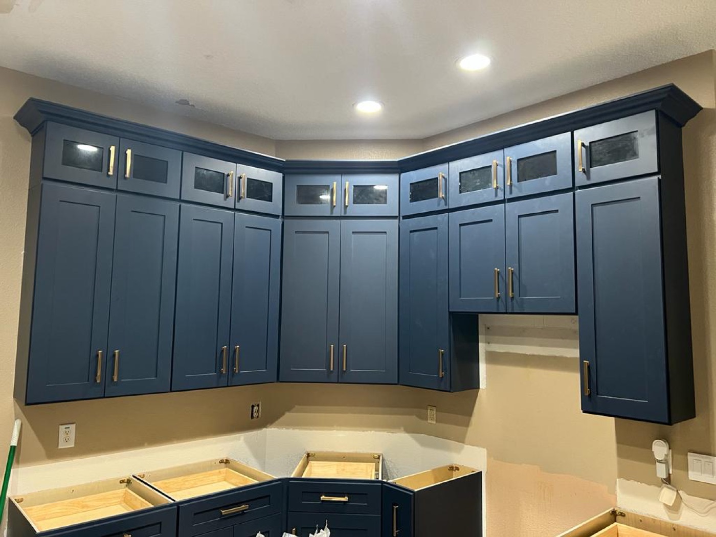 Shaker Cabinets in San Antonio: Complete 2026 Buying Guide — WoodArt Cabinets San Antonio